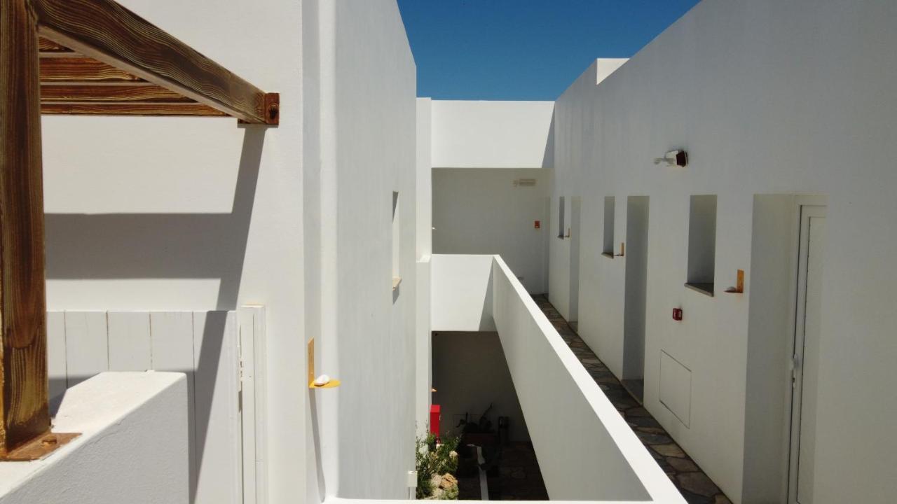 Aellia Hotel & Suites Leros Lakkíon 外观 照片