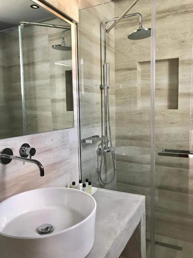 Aellia Hotel & Suites Leros Lakkíon 外观 照片