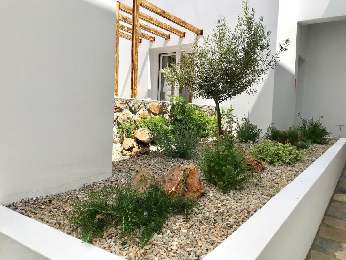 Aellia Hotel & Suites Leros Lakkíon 外观 照片