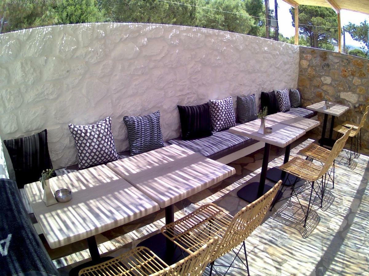 Aellia Hotel & Suites Leros Lakkíon 外观 照片